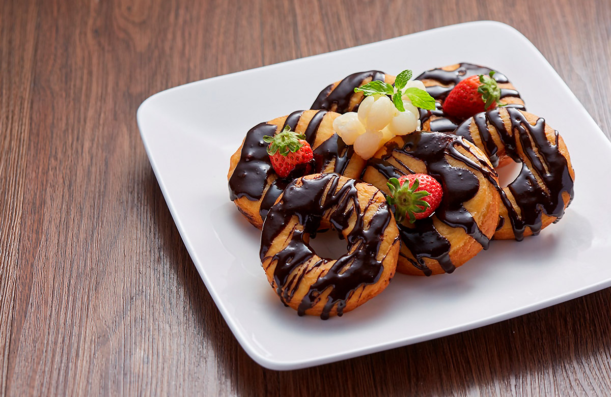Read more about the article Donuts With Chocolate Glaze